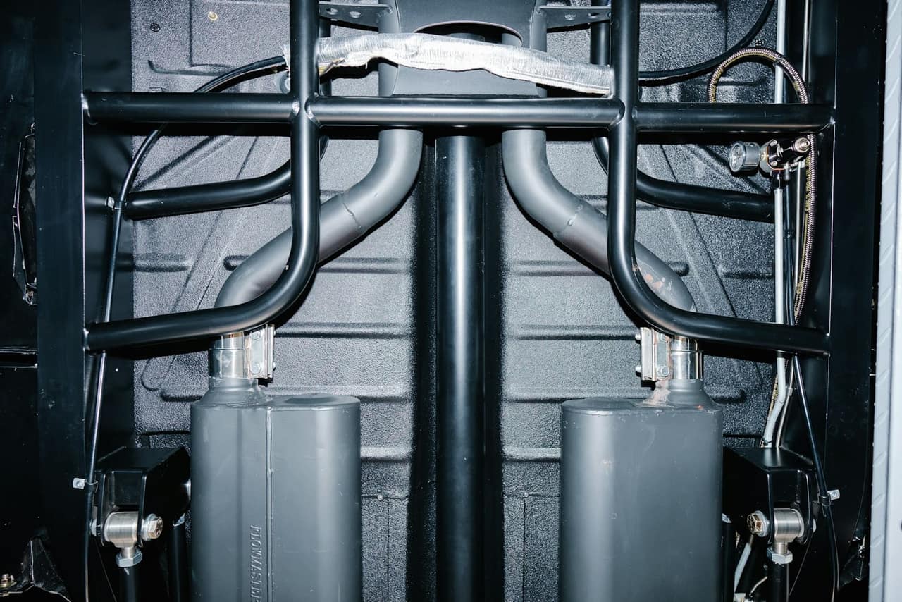 Izduvni sistem automobila sa katalizatorom i DPF filterom